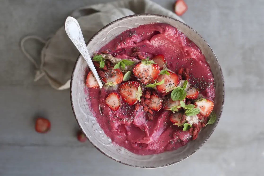 strawberry-lemonade-soft-serve